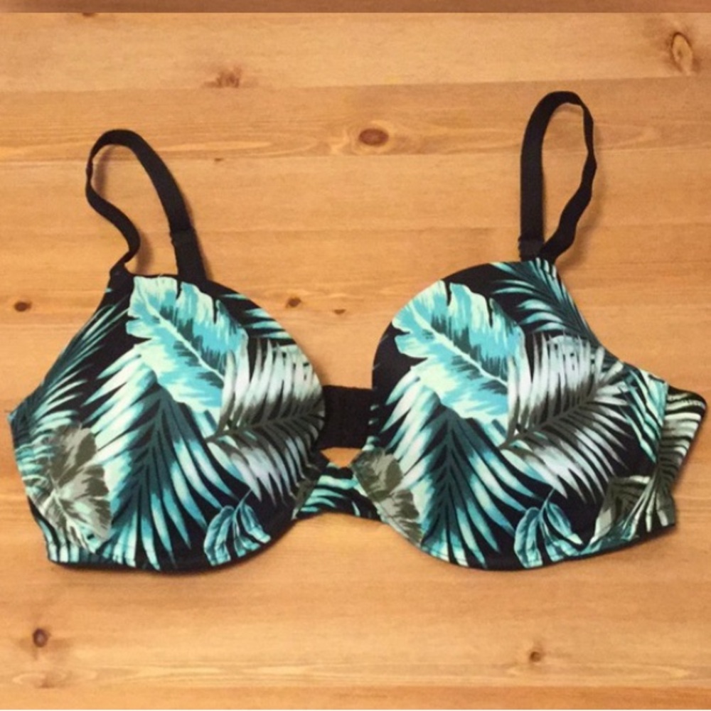Victoria's Secret Pink Lace and Green Leaf Print Bras